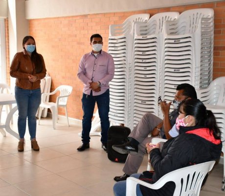 Entrega del Salón Comunal del barrio Paris Francia 